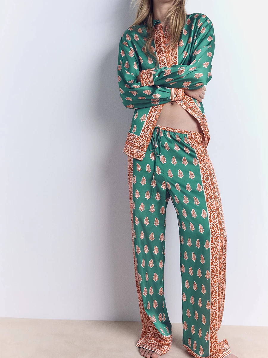

Print Fashion Women 2 Piece Set Turn Down Collar Long Sleeve Shirts Female High Waist Long Pants Suit Casual Holiday Outfits New