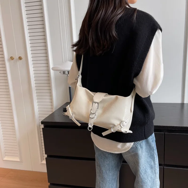 

High-end Western-style Large-capacity Bag 2023 New Trendy Korean Motorcycle Bag Baguette Women's Bag Niche Ancient Armpit Bag