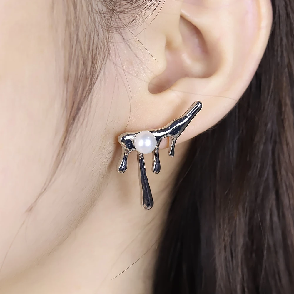 

Fashion Niche Metal Lava Drop Stud Earrings Irregular Pearl Earrings Simple Cold Wind Punk Hip Hop Women Earrings