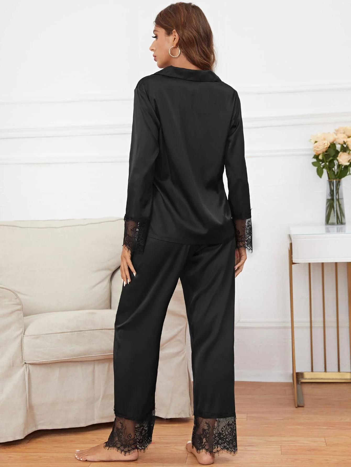 

2022 new Lace Panel Lapel Collar Satin Night SetWomen's Sleepwear Sexy Pajamas for Women