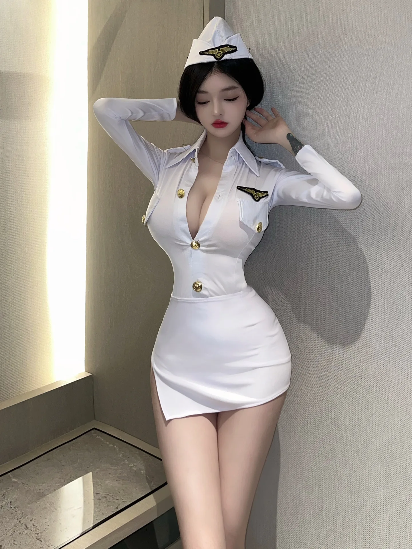 Соблазнительное Белое Облегающее Платье на пуговицах с длинными рукавами