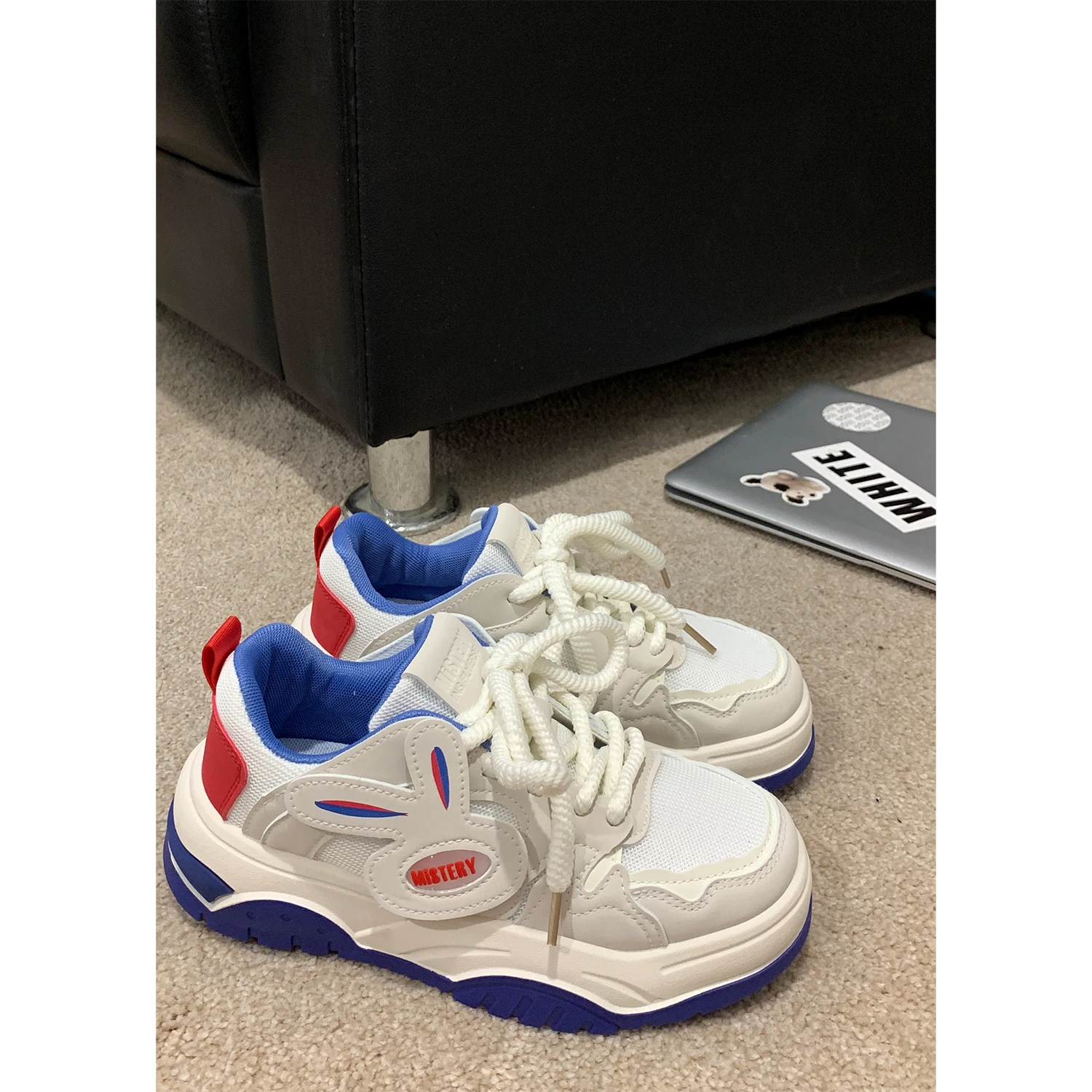 Vintage thick soled mesh rabbit little white shoes woman 2023 new niche original casual versatile Korean board shoes