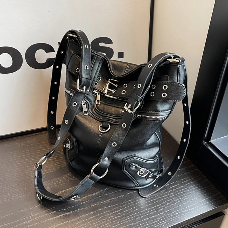 

Черная дизайнерская сумка-ведро через плечо из искусственной кожи 2023 в стиле панк сумки на плечо с заклепками и сумочки мотоциклетная Женская сумка