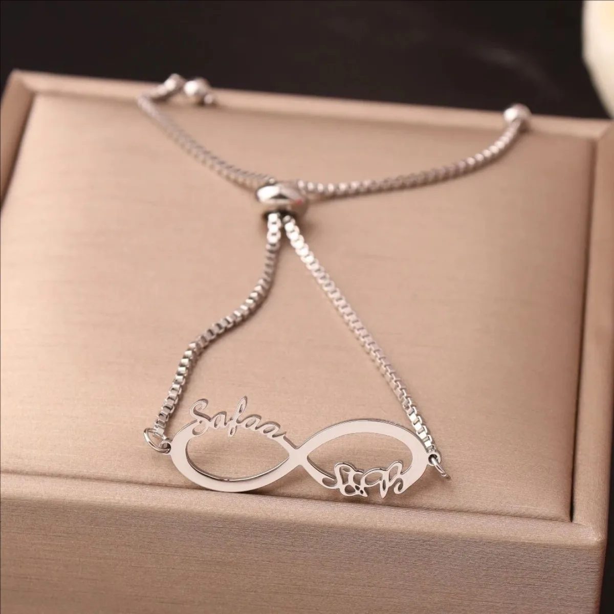 Персонализированный браслет с именем бесконечности регулируемый Бесконечность
