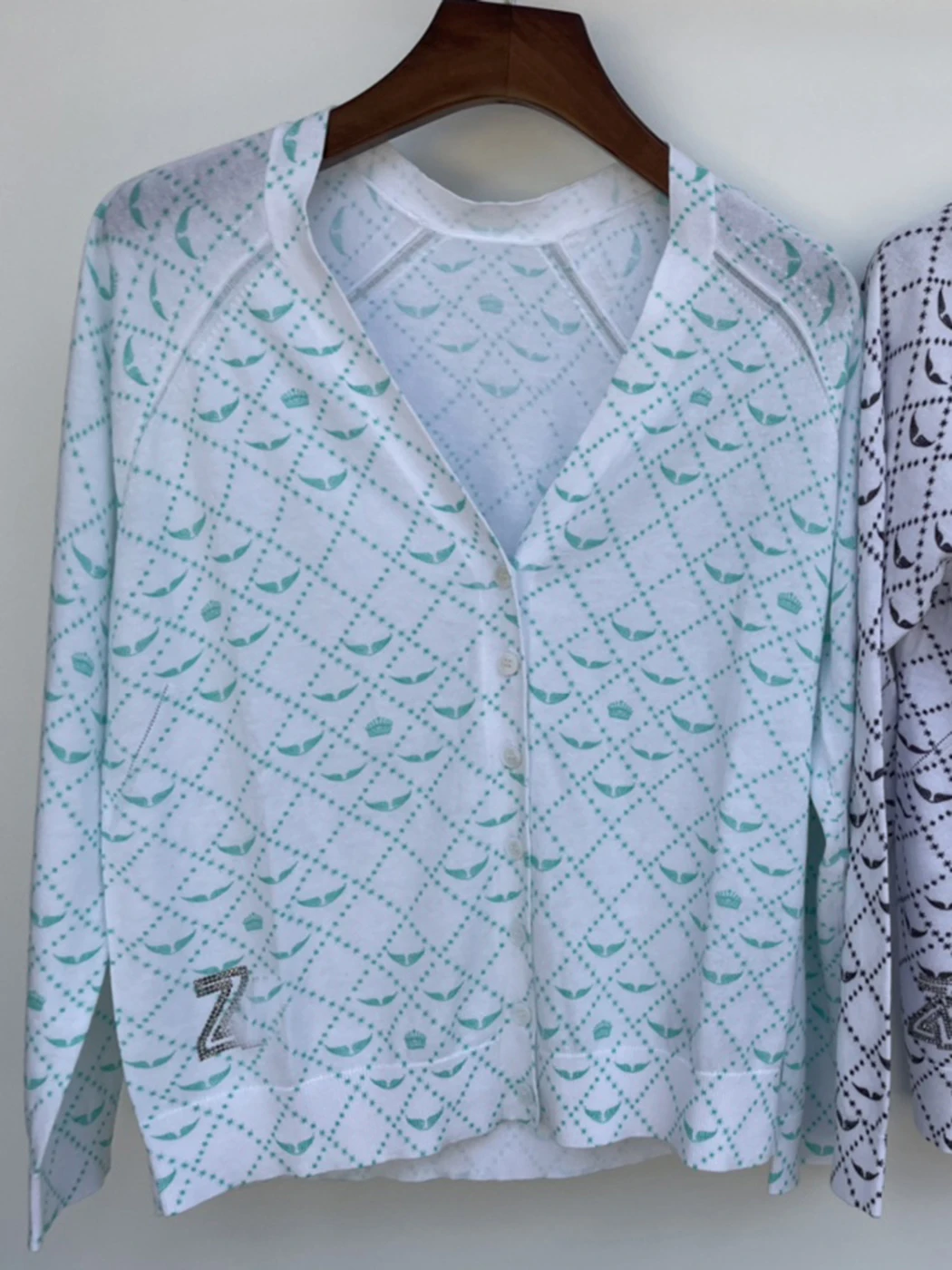 

Jyate Fashion Thin Knitted Sweater Cardigan Women 2022 Spring Cotton Soft Comfort Long Sleeve V-neck Letter Hot Drill Sweter