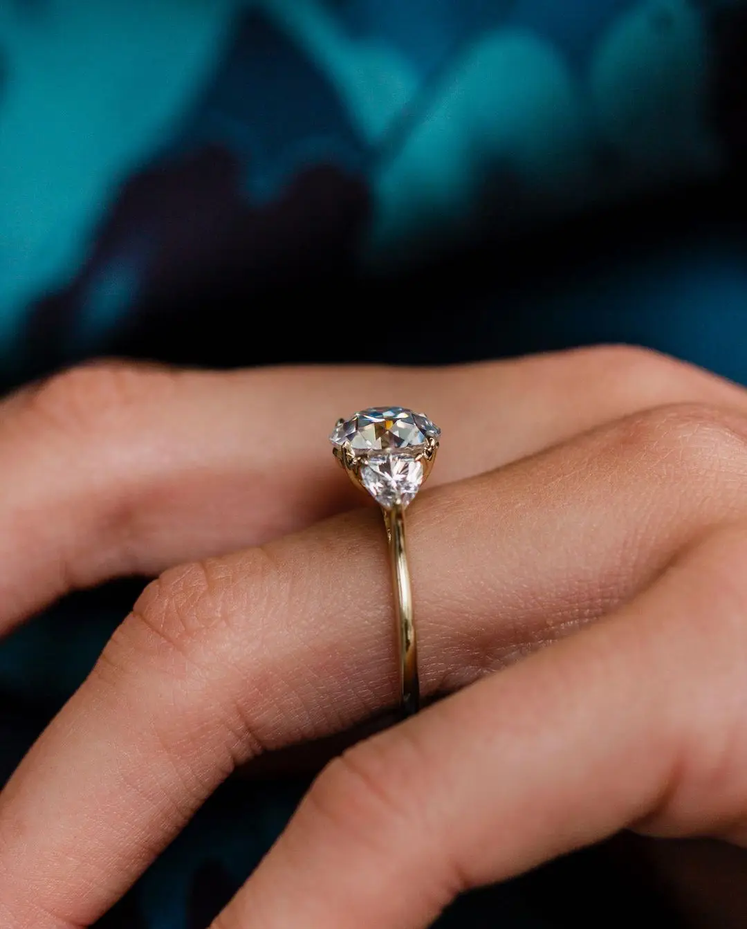 JOVOVASMILE  Moissanite Diamond Wedding Rings 3 Carat Center 9mm Old Euro Center 14k Yellow Gold Two Trillion Women Jewelry Gift