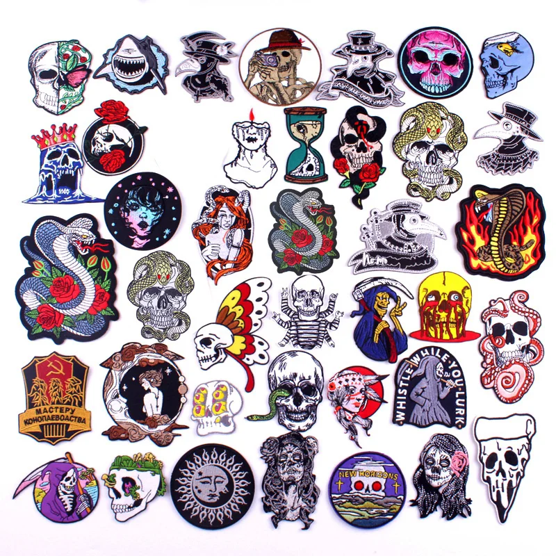 Термоклейкие нашивки Medusa с вышивкой Змея |