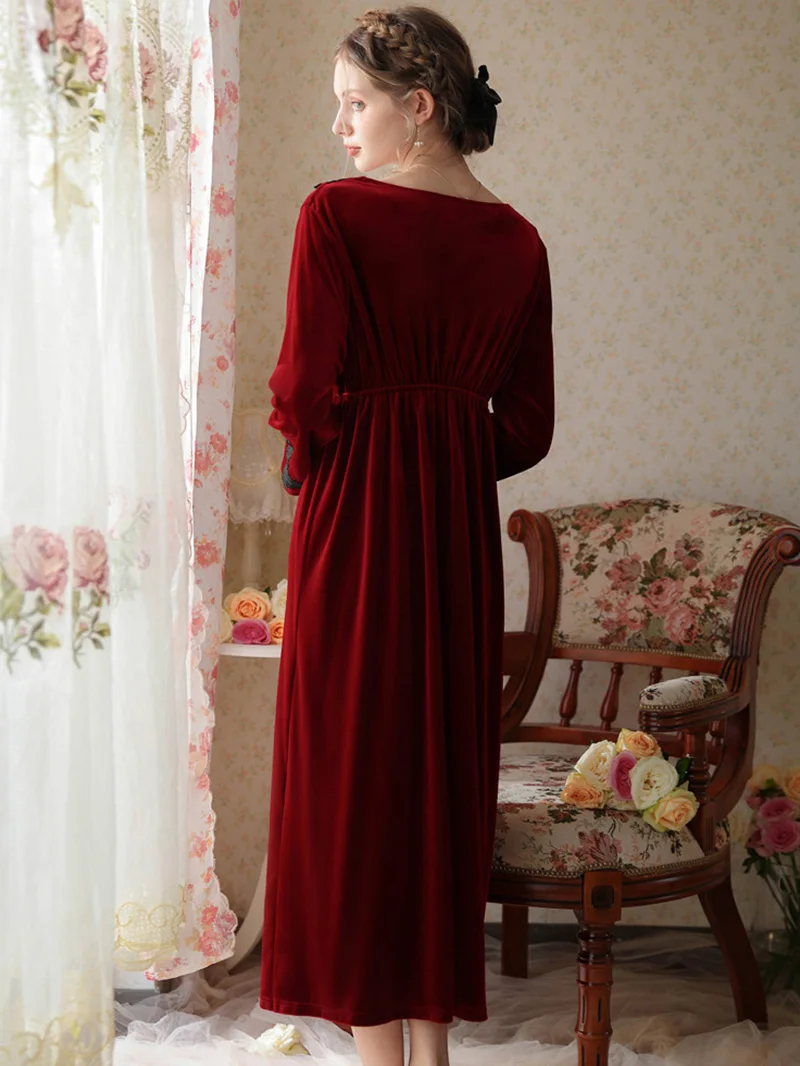 Women French Elegant Velour Robe V-Neck Backless Long Night Dress Pleuche Velvet Sleepwear Princess Nightwear Vintage Nightgowns