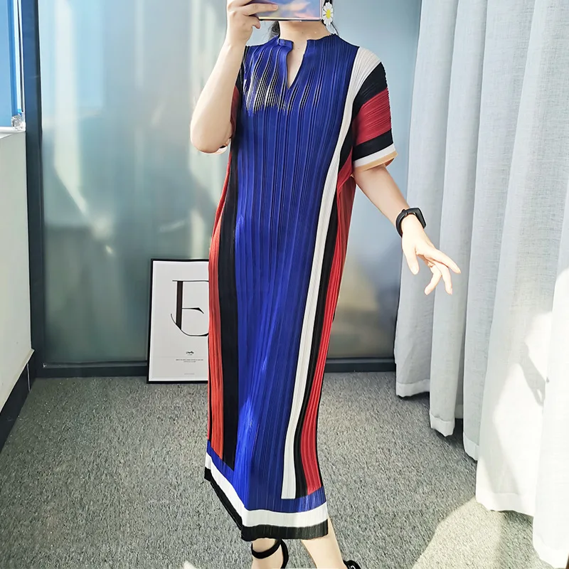 

Женское вертикальное плиссированное платье миаке, яркое и модное платье с подходящим цветом, весна-лето 2022