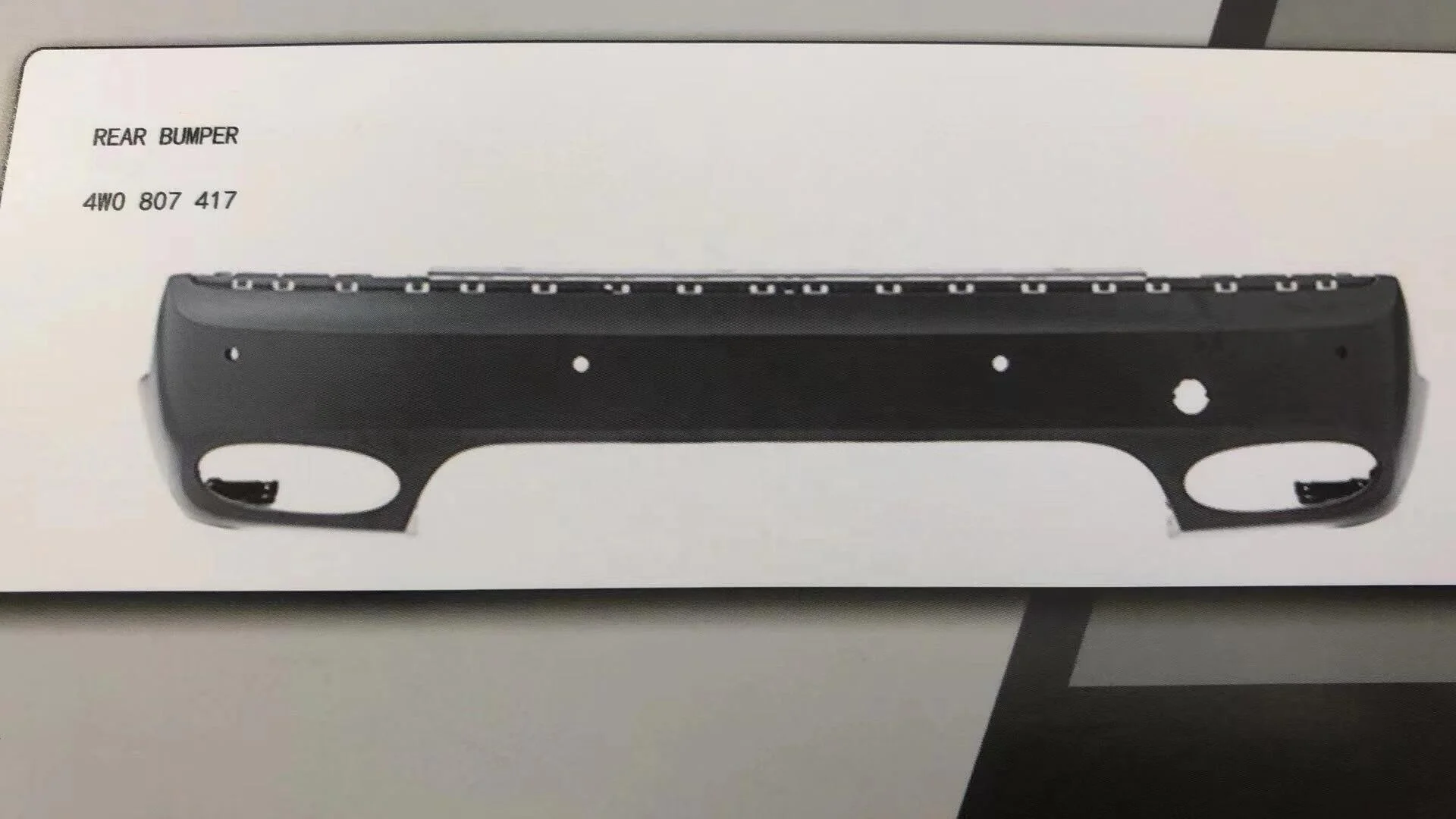 Задний бампер 4W0807417 для Bentley Flying прямой 2016-2019