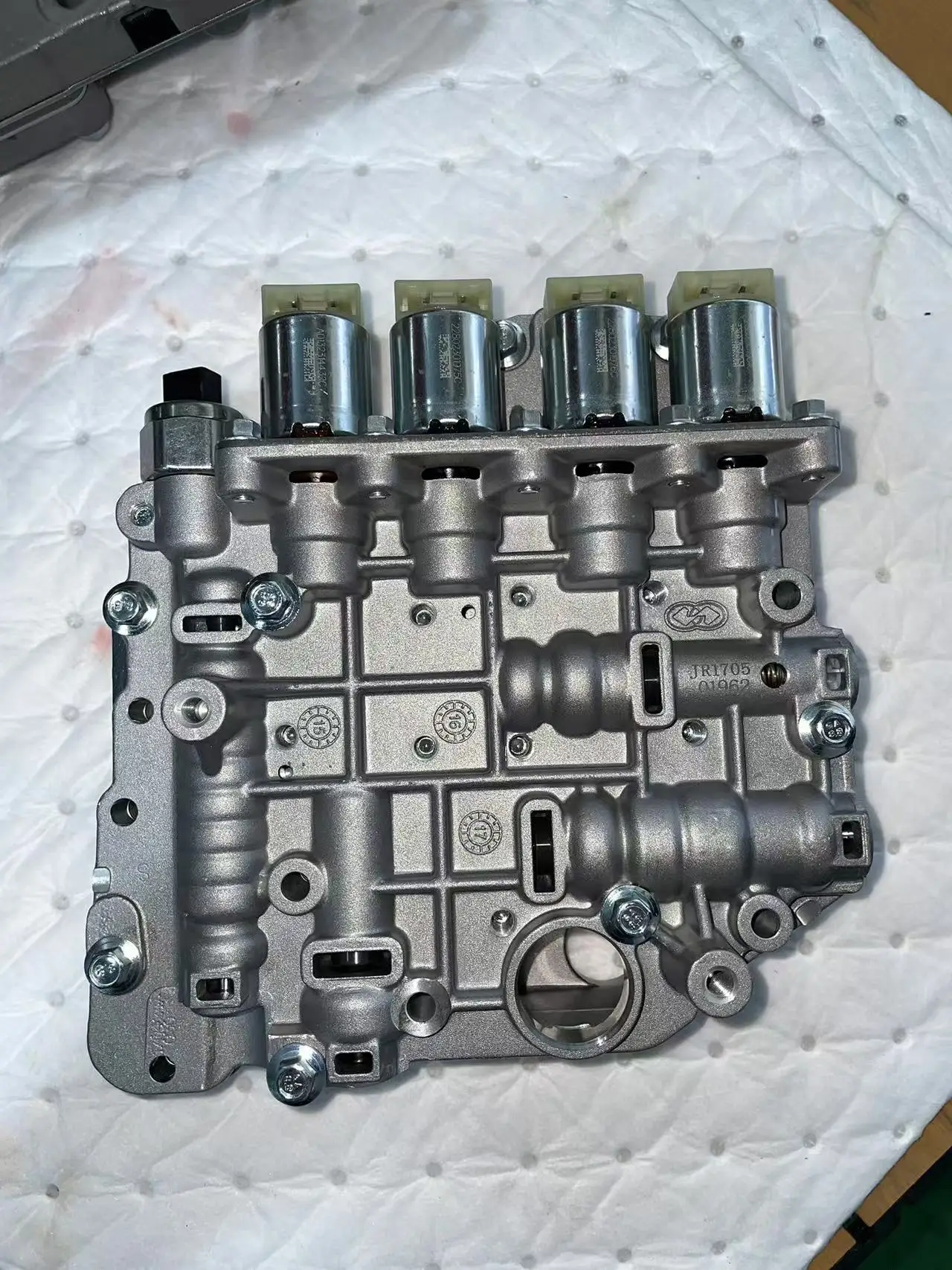 Для автомобильных трансмиссионных деталей Lifan новый и старый корпус LFCVT RDC15 OEM