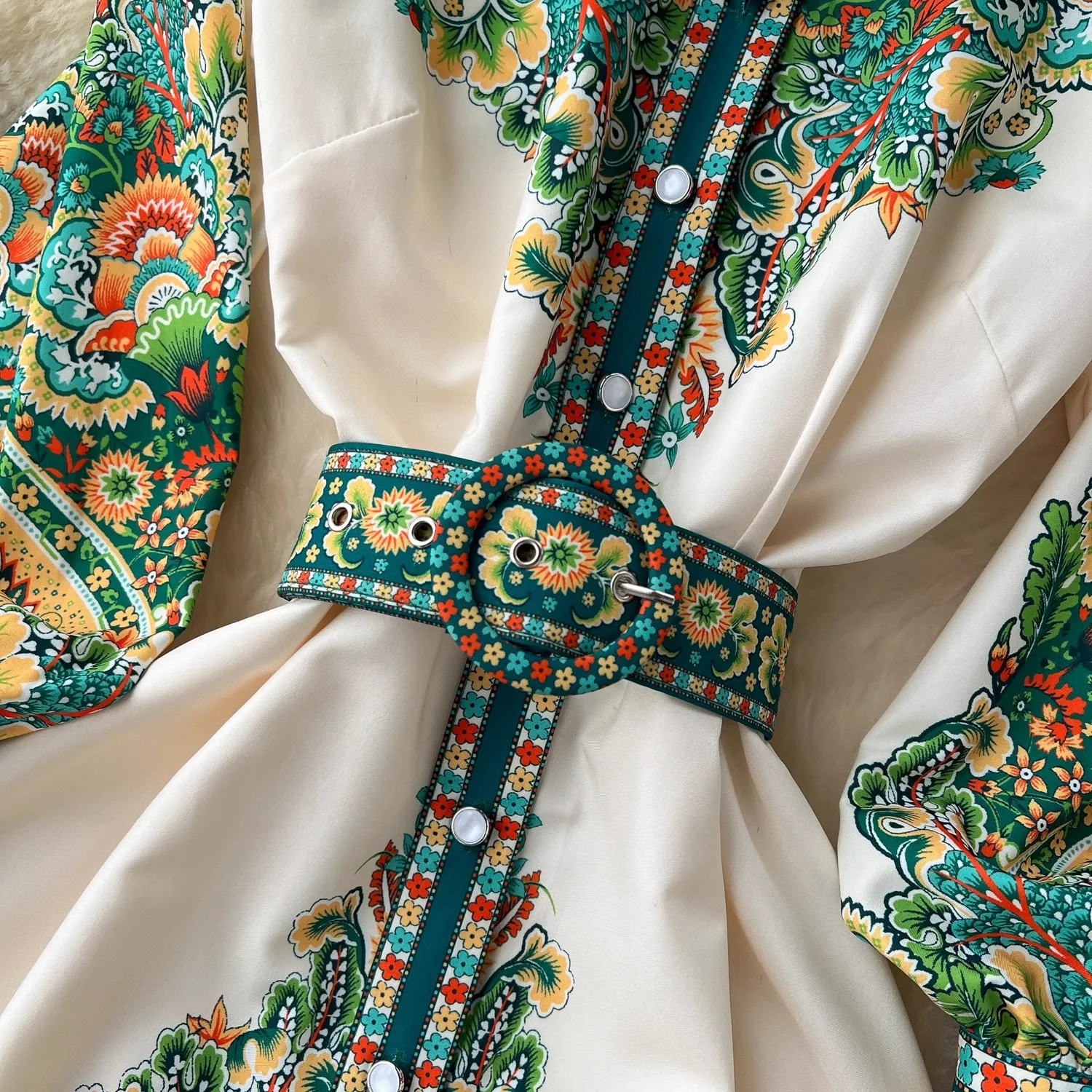 Женское богемное платье-макси с высоким воротником и рукавами-фонариками