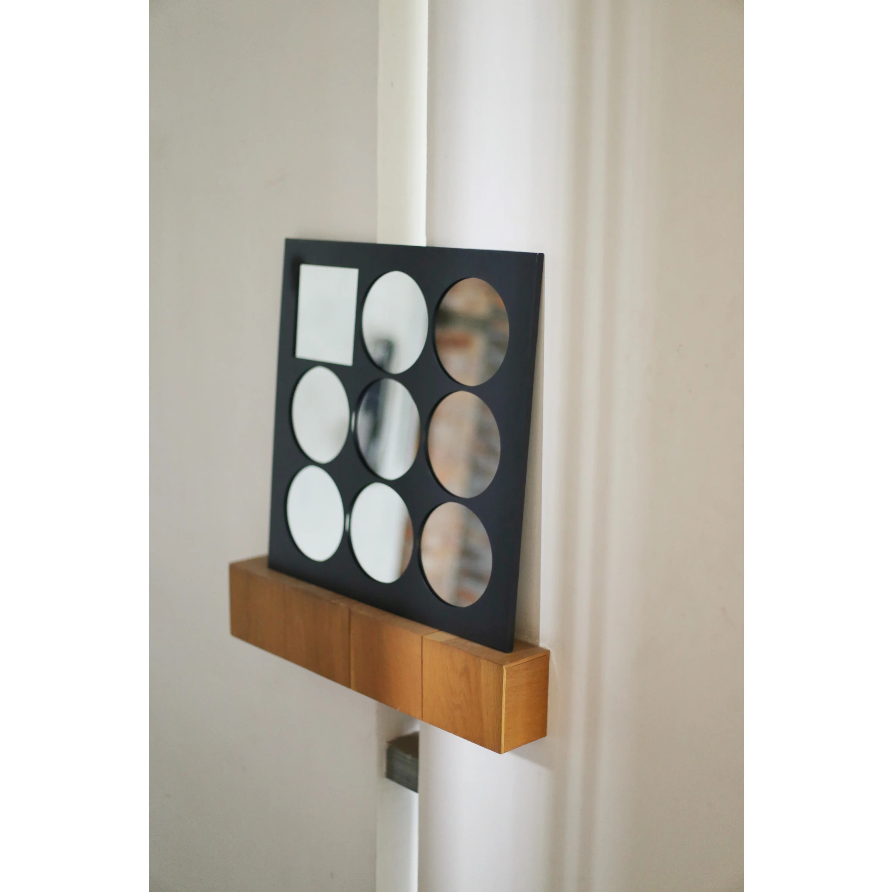 

Ретро средневековая Скандинавская зеркальная Подвеска Современный минималистичный художественный дизайн украшения для гостиной домашни...