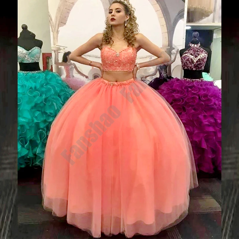 Милое градиентное платье из двух частей без бретелек рукавов с аппликацией