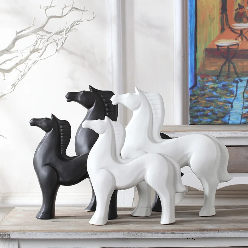 

Nordic Simple Black and White Ceramic Horse Decoration Living Room Dining Room Wine Cabinet Entrance Hallway Designer Decoration