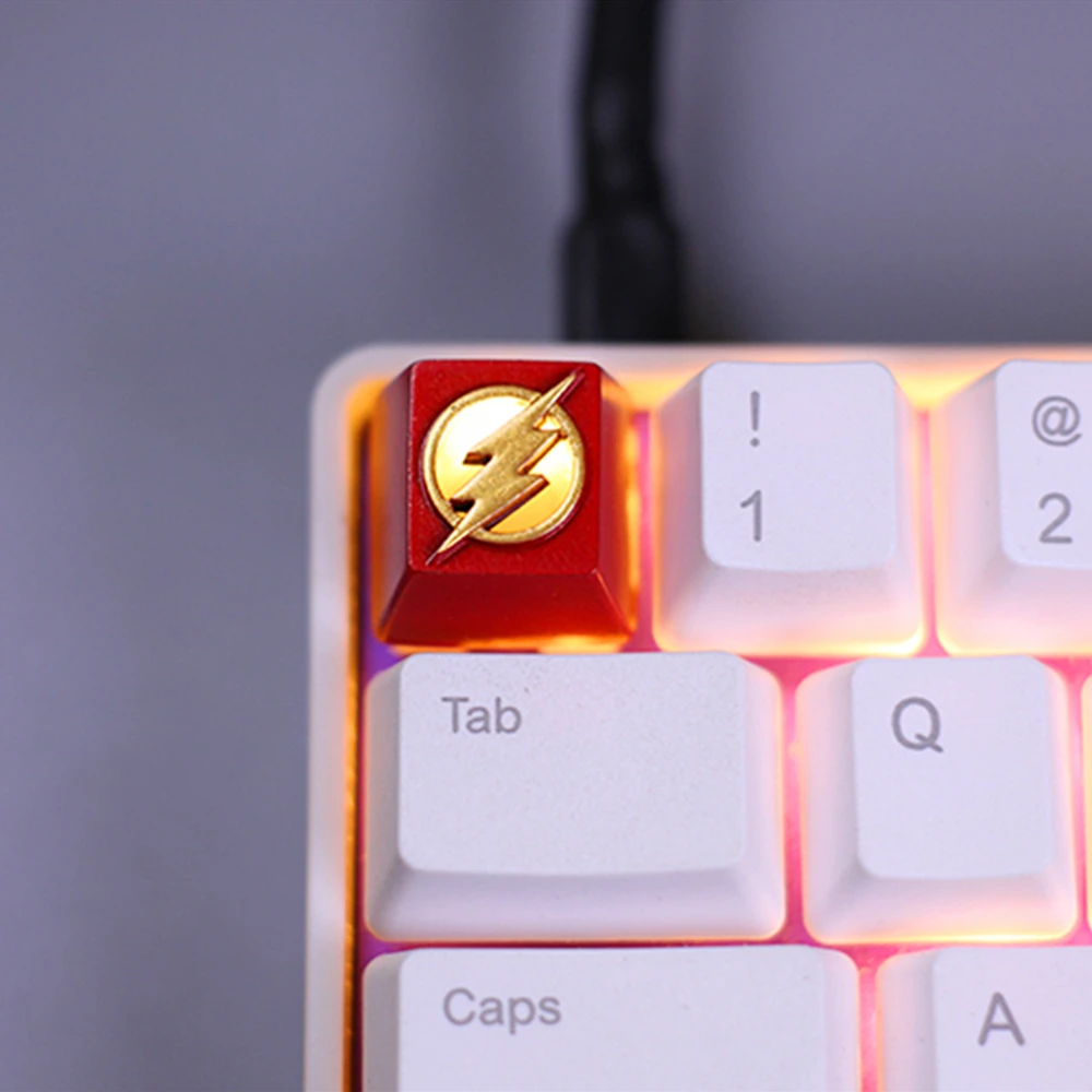 

Customized Resin KeyCap Mechanical Keyboard Personality Yellow Lightning Movie Peripherals Keycap for R4 Height Cherry MX axis