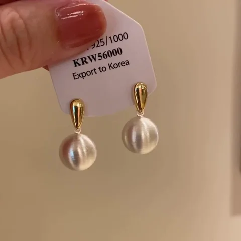 MOONBIFFY Серебряные серьги-гвоздики