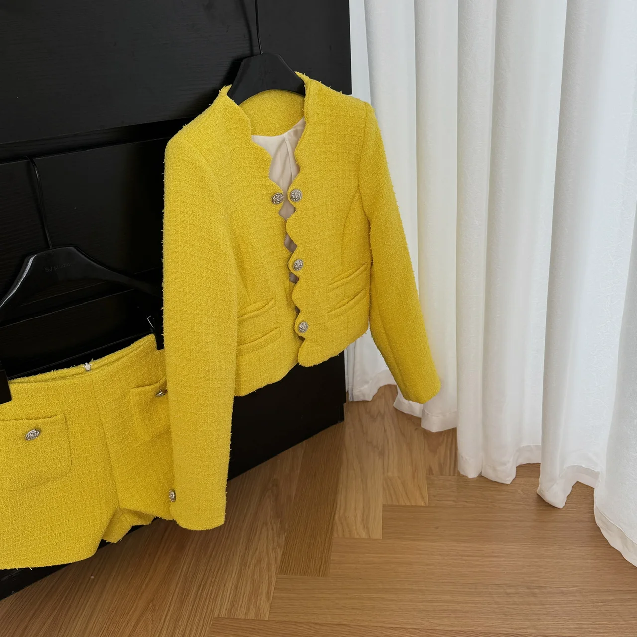 Женский твидовый кардиган с волнистыми краями подиумный двубортный короткий