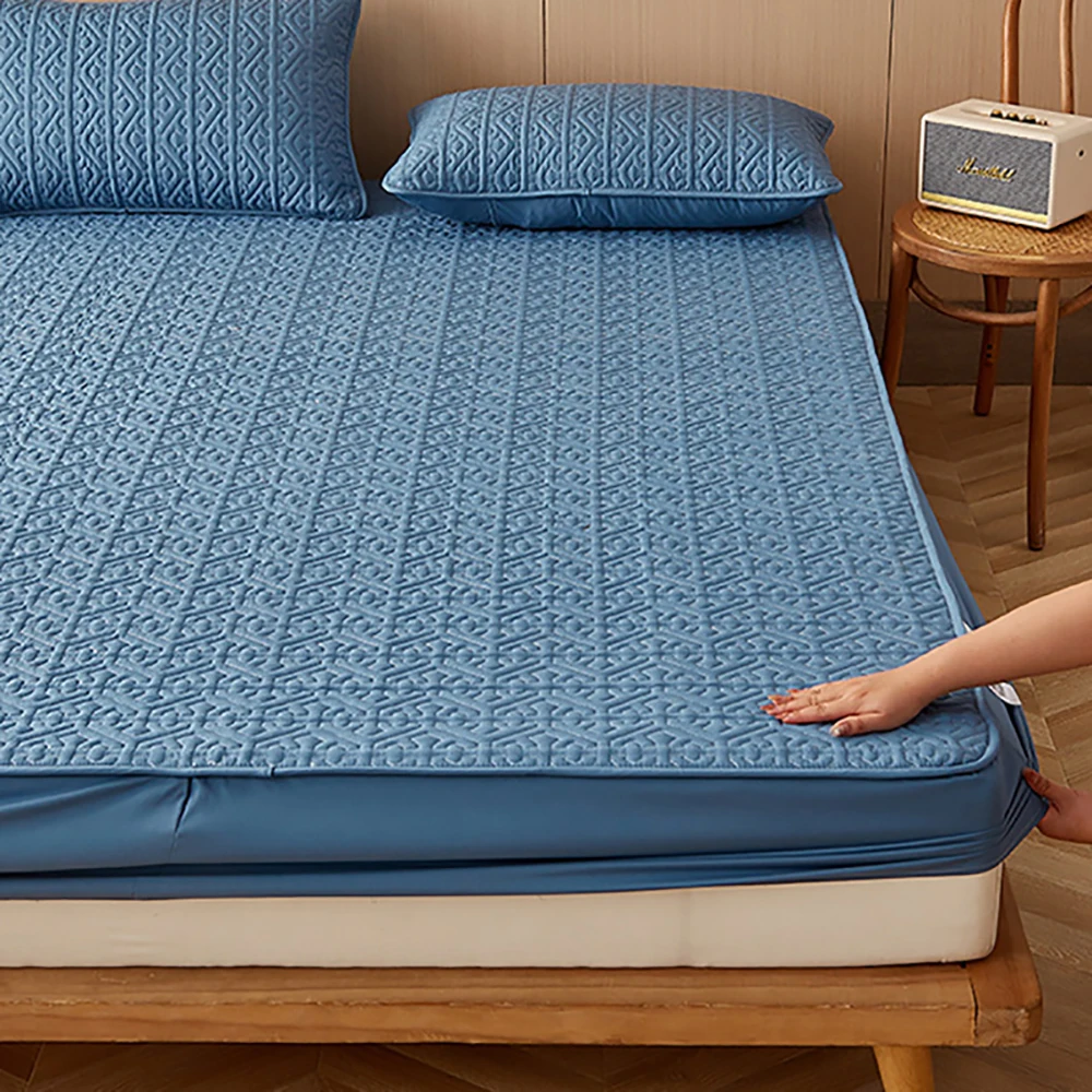 Защитный чехол для матраса с квилтингом, приспособленный для матрасов различной глубины, с латексным материалом, дышащим, бесшумным и предназначенный для детей, которые учатся ходить на горшок.