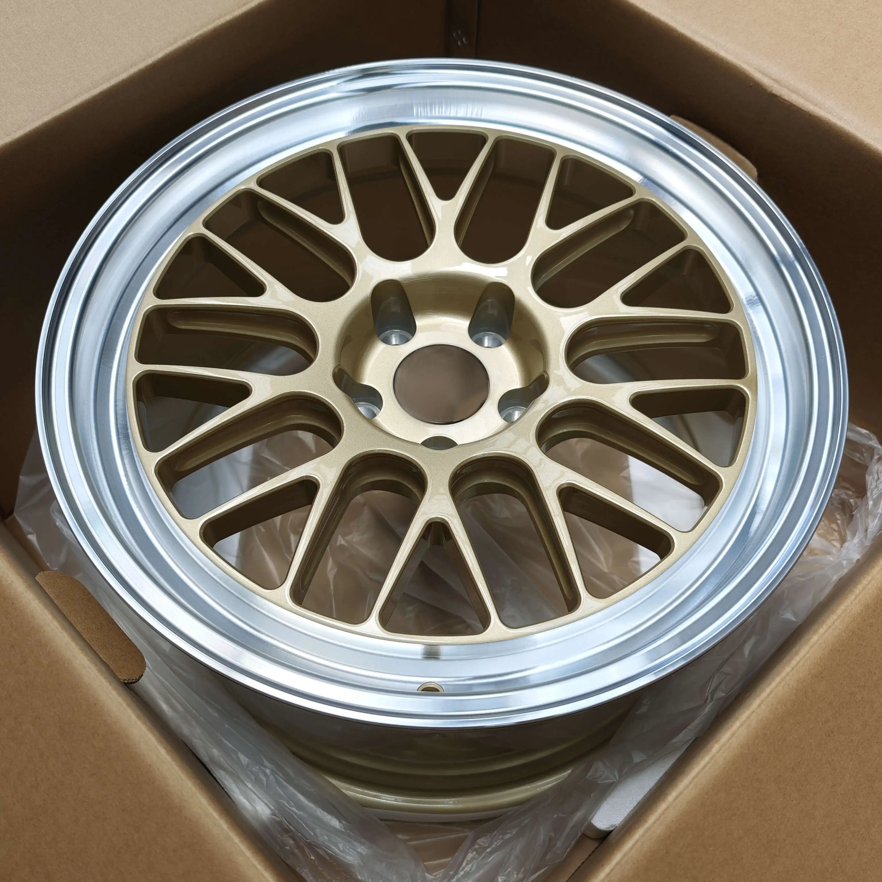 Фото Pengzhen Apex Ml-10rt Цельные кованые автомобильные колеса золотого цвета для BMW M3 M4 PORSCHE 996 997 №3
