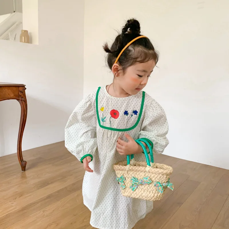 

Новинка Весна 2022, детское платье принцессы с вышивкой в Корейском стиле, одежда для девочек, платья для детей среднего и маленького возраста...