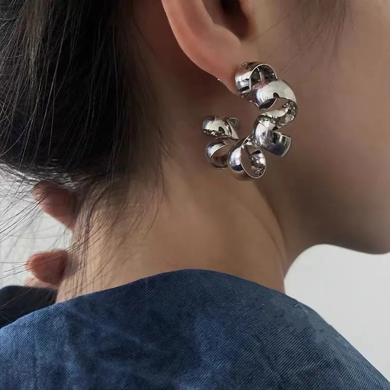 

Vintage Metal Twist Unique Earrings 2022 New Jewelry Fashion Wedding Party Unusual Women's Earrings