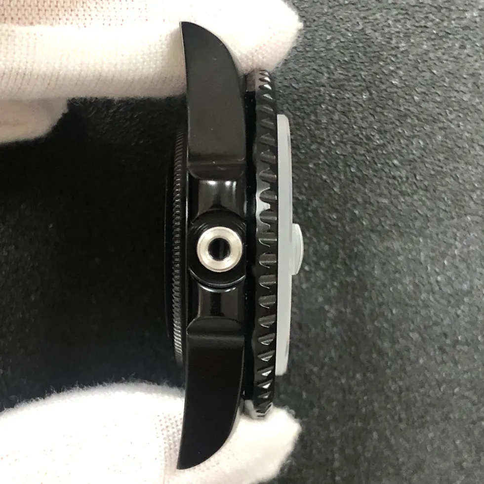 Black Solid Case Back Sapphire Glass Stainless Steel Plated Case 40mm Watch Case Suitable for Japanese NH35 Movement