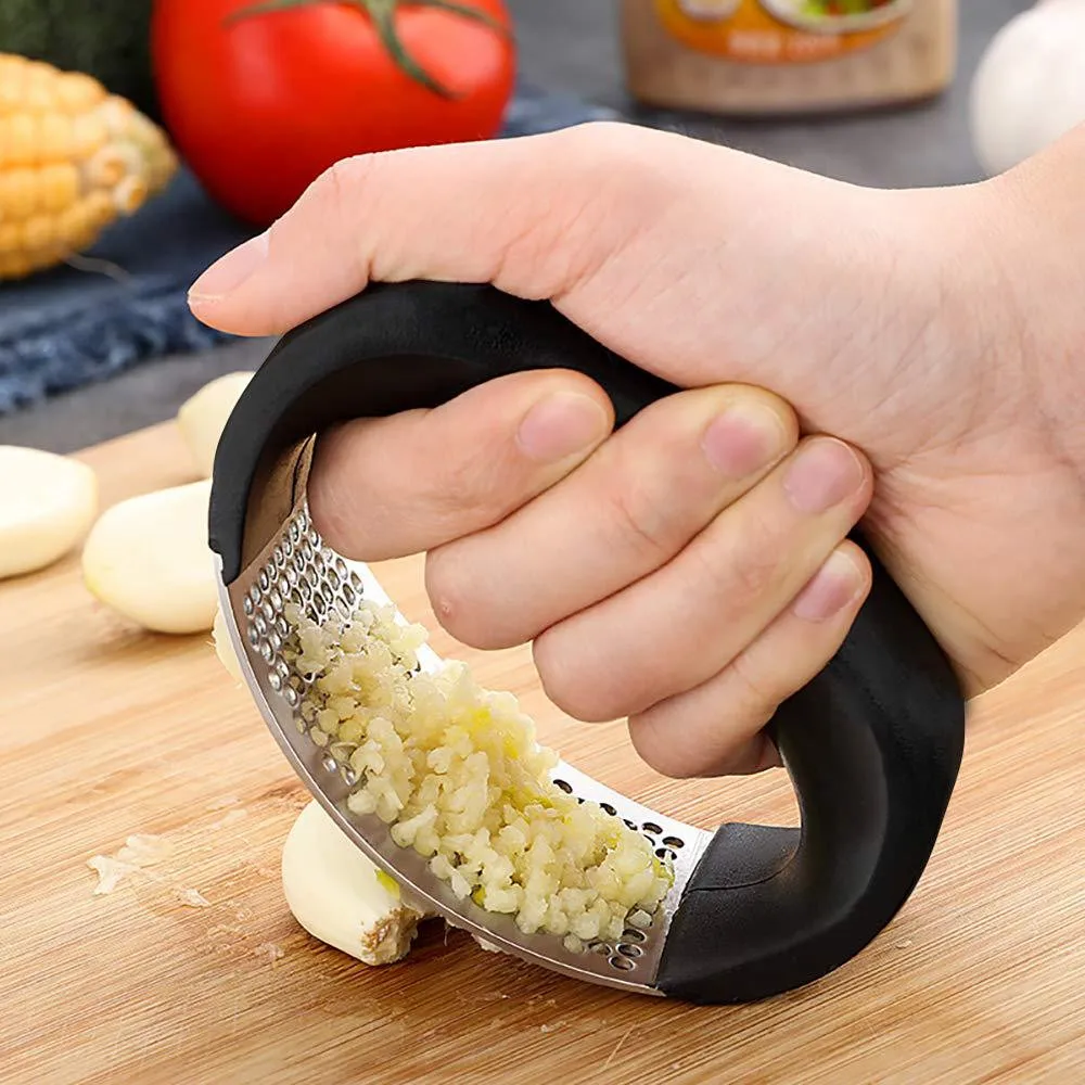 

Multi-function Grinding Slicer Stainless Steel O-shaped Garlic Ginger Press Hand Held Kitchen Rolling Crusher Vegetable Tool