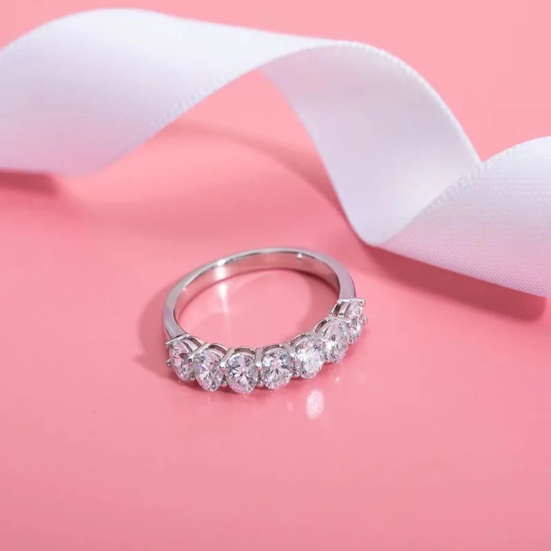 

Exquisite Zircon Ring with Original High Quality Logo Fashion Women Couple Wedding Festival Party Jewelry Gift