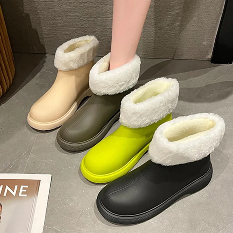 

Korean Rain Shoes Ladies Short Tube Padded Waterproof Rubber Shoes Low-top Water Shoes Outdoor Non-slip Rain Boots Warm