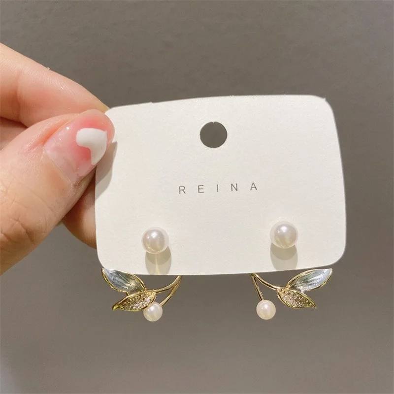 

2022 New Arrival Stud Earrings Fashion Women Leaves Pearl Earring Cute Elegant Female Jewelry Gifts