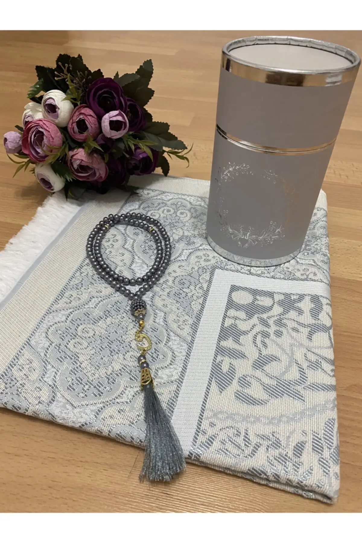 

Подарочная коробка с оленем, набор серебряной парчовой роскошной тафты, жемчуга, Розария, Серый Полиэстер, квадратный современный ковер с бахромой и ковер