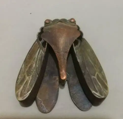 

Chinese old Copper Handmade Carved Cicada Collectable Snuff box