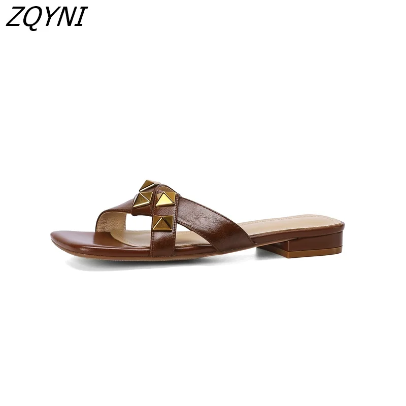

2022 women's slippers rivet flat heel luxury designer leather herringbone slippers women's shoes extra large 42