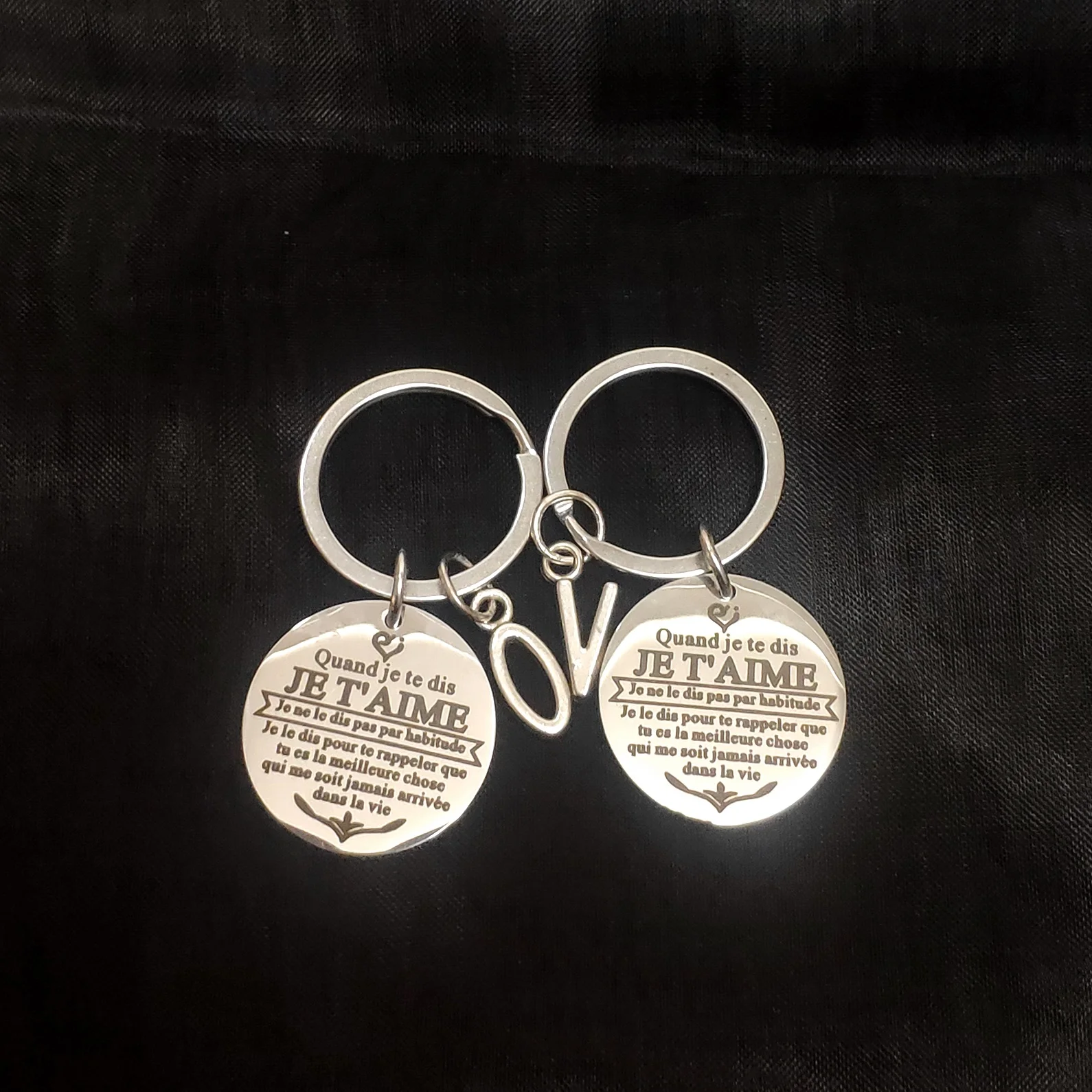 

Металлический брелок для ключей с надписью «Best Friend»