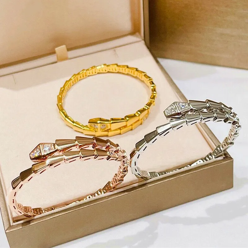 

Женский браслет из серебра 925 пробы, с головой и хвостом