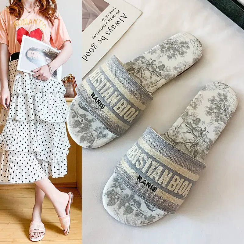 Luxury Brand Sandals Summer Letter Slippers Casual Fashion Flat Shoes Women Shoes Casual Shoes Female Outer Wear Sandals 35-42