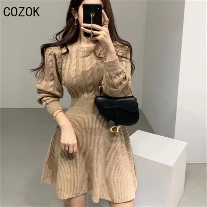 

Women's Knitted Pleated Dress, Autumn and Winter Fashion Elegant Knitted Sweater Dress Short Skirt, Waist Short Skirt