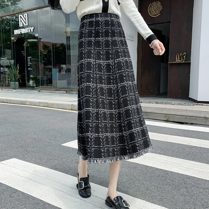 

TFETTERS Black Plaid Skirt Women 2023 Autumn and Winter Korean Fashion Women Dress A-line Skirt Tassel Wool Long Skirt