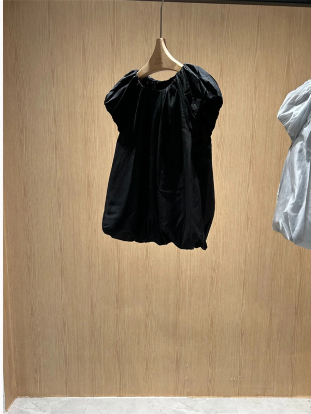 Design Sense 24 Summer New Fashionable Pleated Cover Shoulder Sleeve Puffy Clouds Fairy Sle Solid Top Women