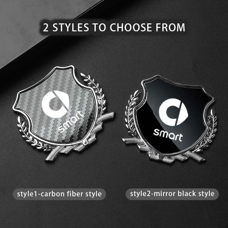 Треугольная металлическая наклейка с модификацией боковой стороны автомобиля