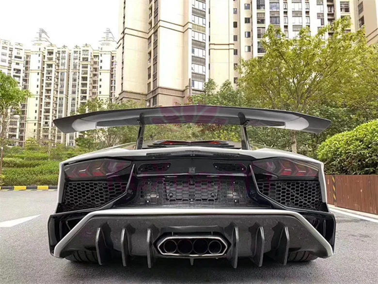 Фото Высококачественный задний бампер в стиле SV из полукарбона, подходит для Lamborghini Aventador LP700 LP720 LP750, передний бампер №5