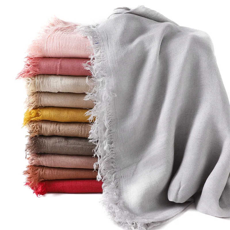 Шарф-хиджаб с бахромой