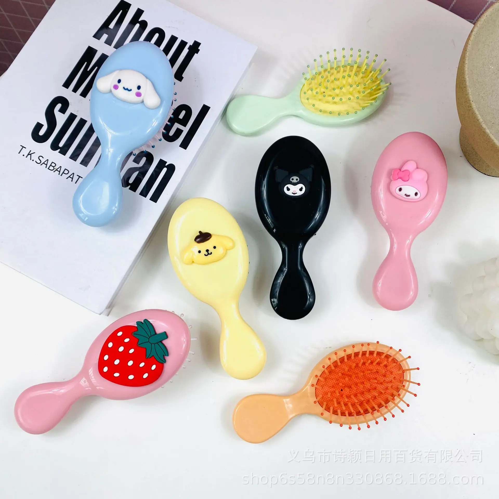 Купи Sanrio Melody Air Cushion Massage Comb Wholesale Set Shunfa Airbag Curly Hair Bangs Children's Comb Ribs Small Comb Diy за 119 рублей в магазине AliExpress