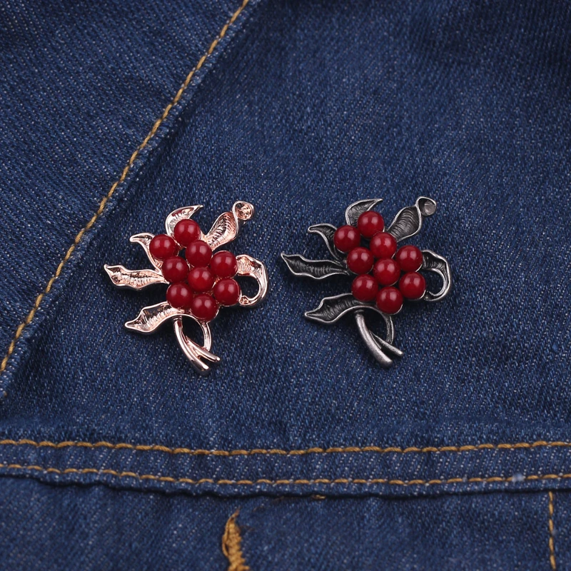 

Creative Women's Brooch Palace Gem Flower Badges Enamel Pin Lapel Pins Friends Christmas New Year Gift Jewelry Fashion