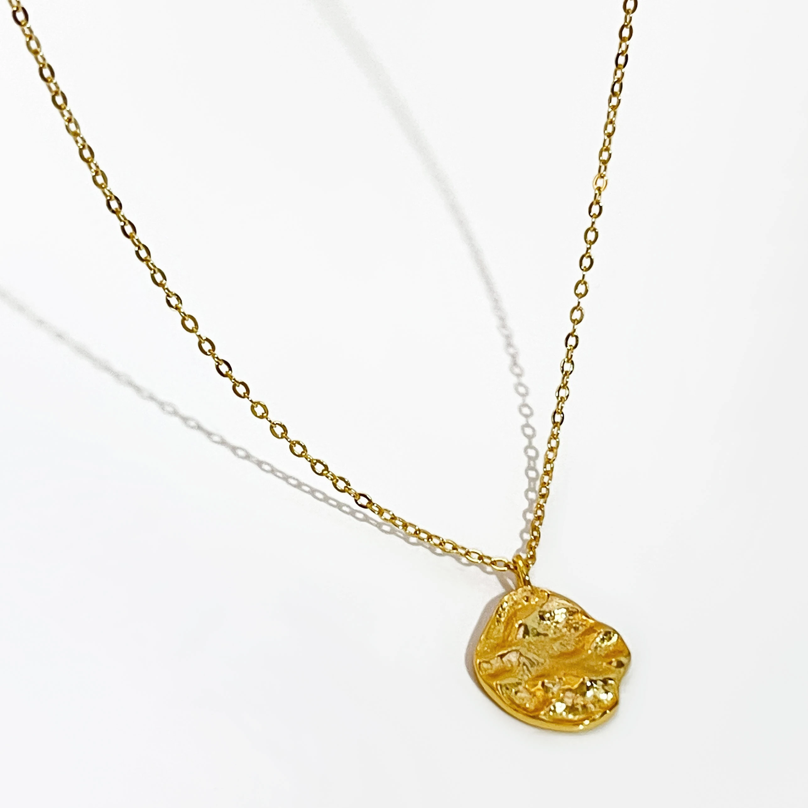 

Peri'sbox Rock Textured Circle Irregular Necklaces Hammered Round Necklaces for Women Minimalist 925 Sterling Silver Necklace