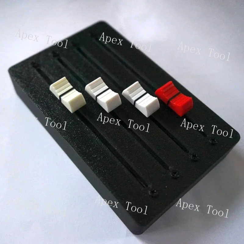 

Минималистичный 4-дорожечный MIDI контроллер