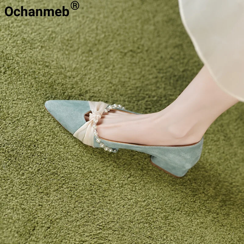 

Женские замшевые туфли-лодочки Ochanmeb из овечьей кожи, шелковые туфли с искусственным жемчугом, женские туфли на низком блочном каблуке с острым носком, женские туфли для банкета