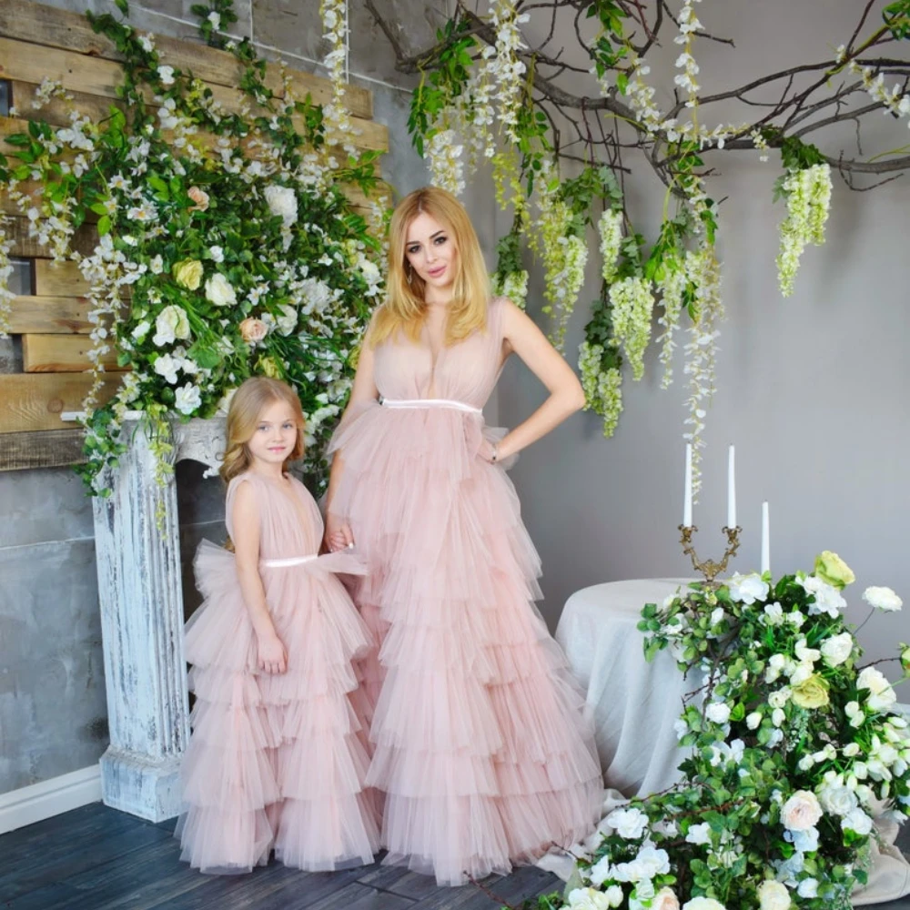 

Mother & Me Sweet Pink Tulle Maternity Dresses for Family Photo Shoot Sexy V Neck Sleeveless Tiered Ruffles Prom Party Robes