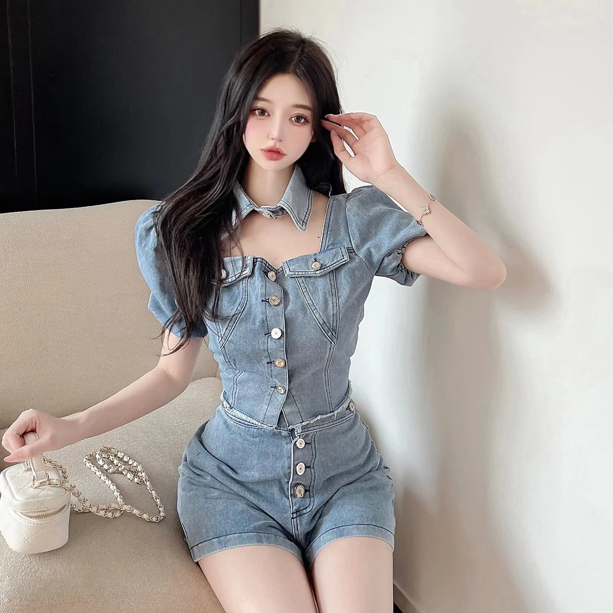 

2022 Women's Summer New Korean High-end Temperament Lapel Bubble Sleeve Single Breasted Denim Jacket + Shorts Fashion Suit